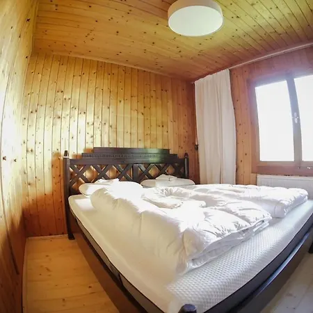 - Gut Eingerichtetes Haus בקתה שארניץ