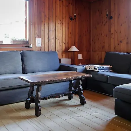 - Gut Eingerichtetes Haus *