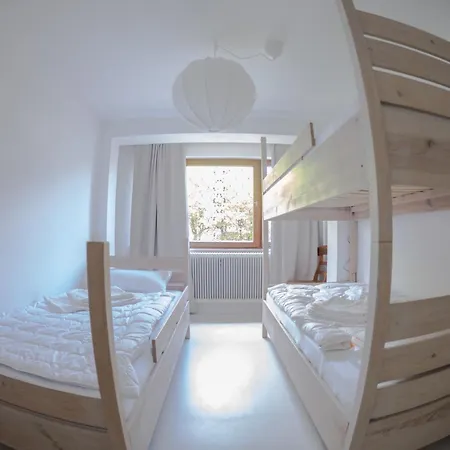 - Gut Eingerichtetes Haus