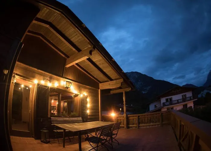 - Gut Eingerichtetes Haus Chalet Scharnitz