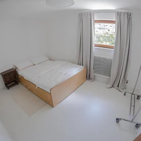 - Gut Eingerichtetes Haus Chalet Scharnitz